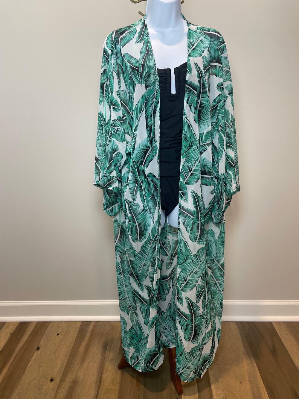 White Green Leaf Chiffon Cover Up Size One Lightweight